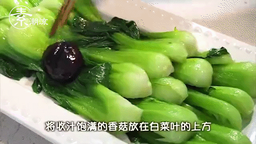 043407v9mzvh9vx4d3liib.gif
