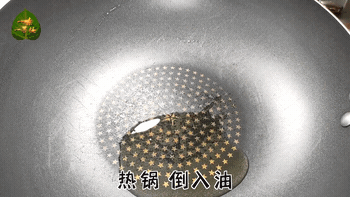102247u9046cd7701hstc9.gif