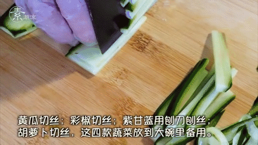 104655dtv33g3damm36b7v.gif