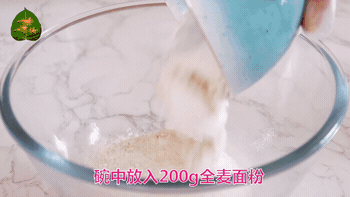 110519w1hqx7oa4zqoxx1q.gif