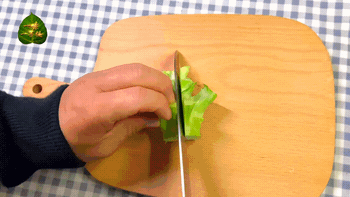110432wzcsowy5mwkmfoyf.gif